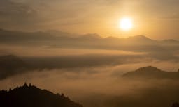 【雲海と夕陽】九州一の天空キャンプ場「四季見原すこやかの森」の区画やおすすめを徹底解説